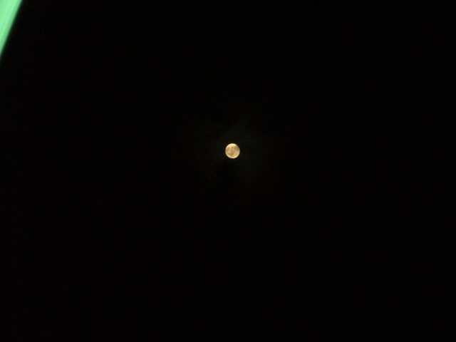 月